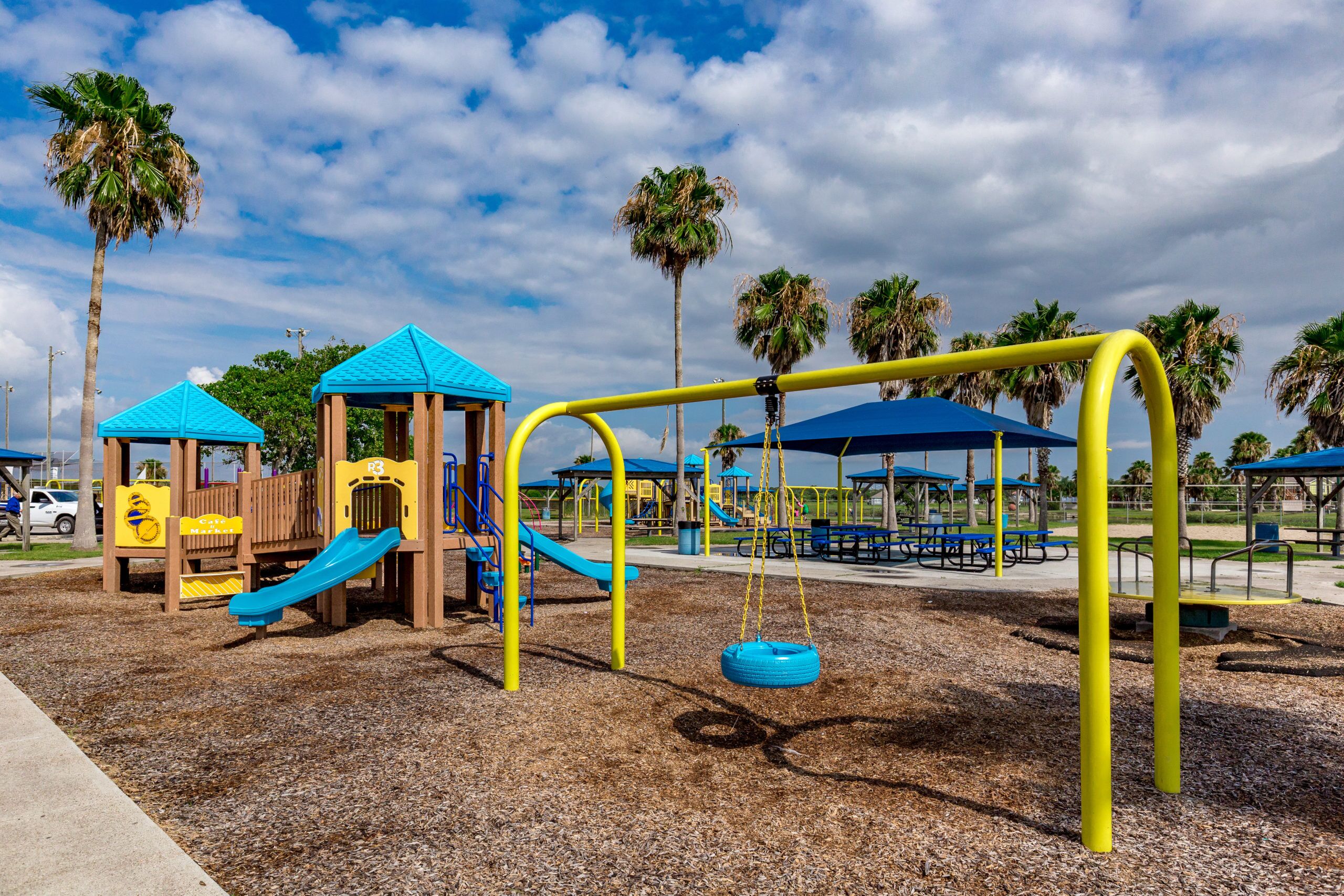 4-Bay Arched Tire Swing Frame 5" 90015994XX - Image 3