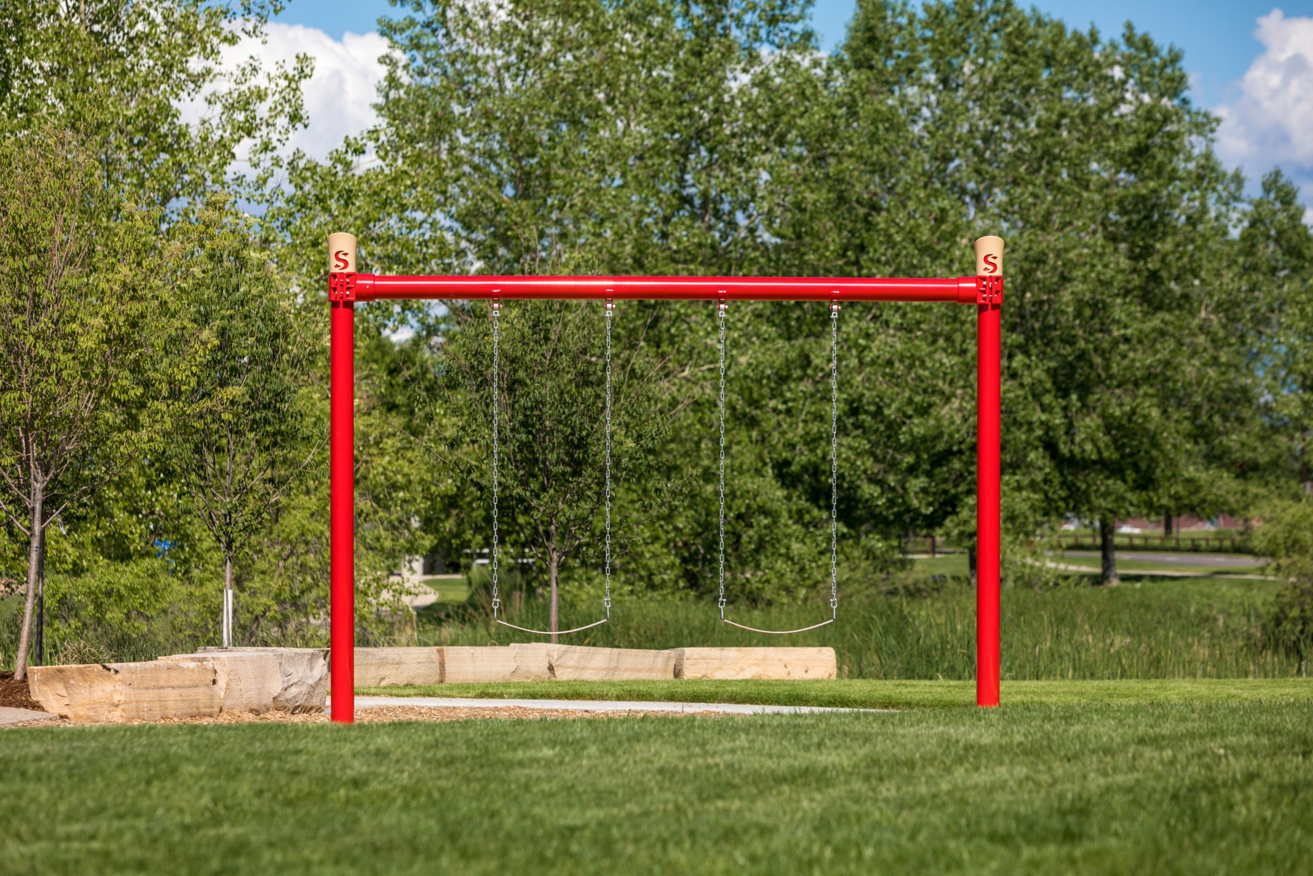 Single Post Swing Frame