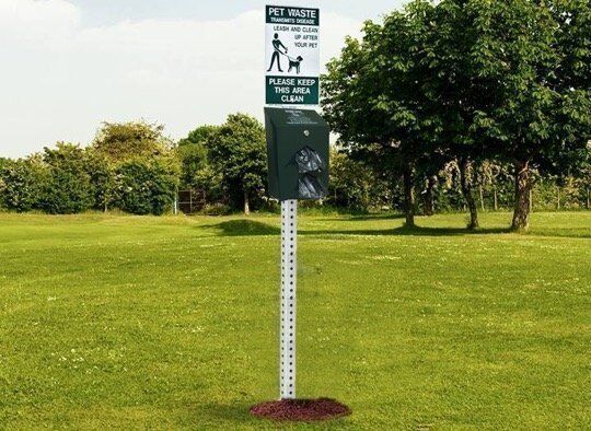 Dogipot Pet Station - Quik Station with Aluminum Green Mini Dispenser